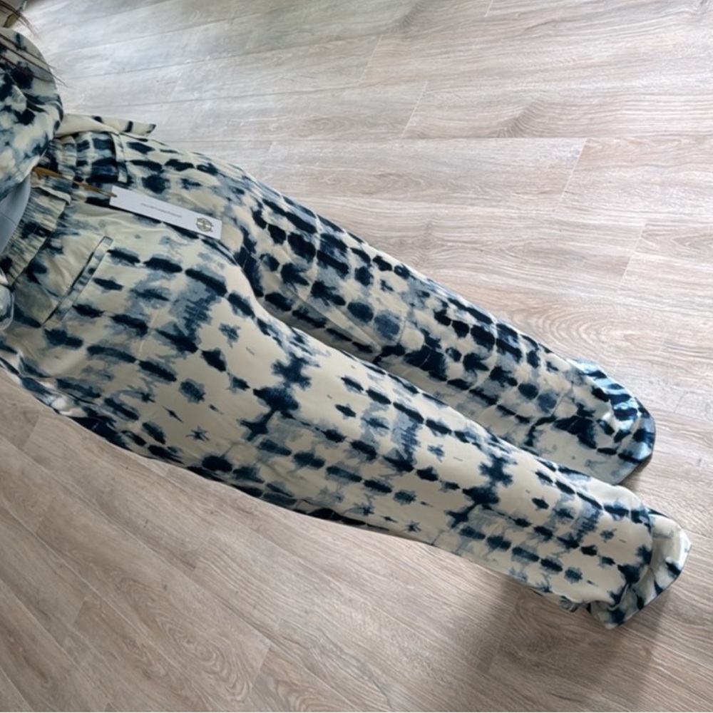 House of Harlow pants